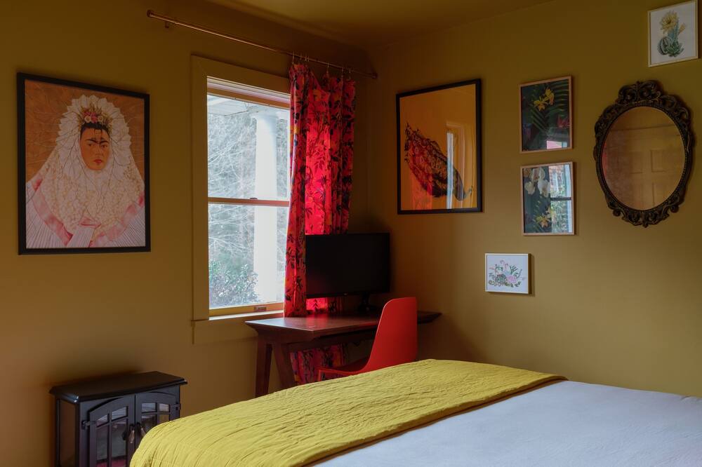 Photo of Bedroom in Lexington