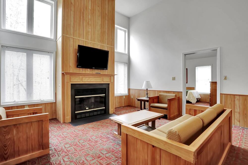 Photo of Livingroom in The Woods