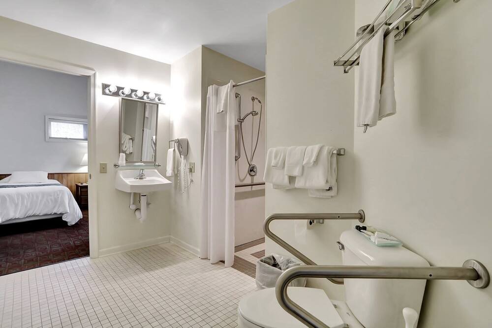 Photo of Bathroom in The Woods