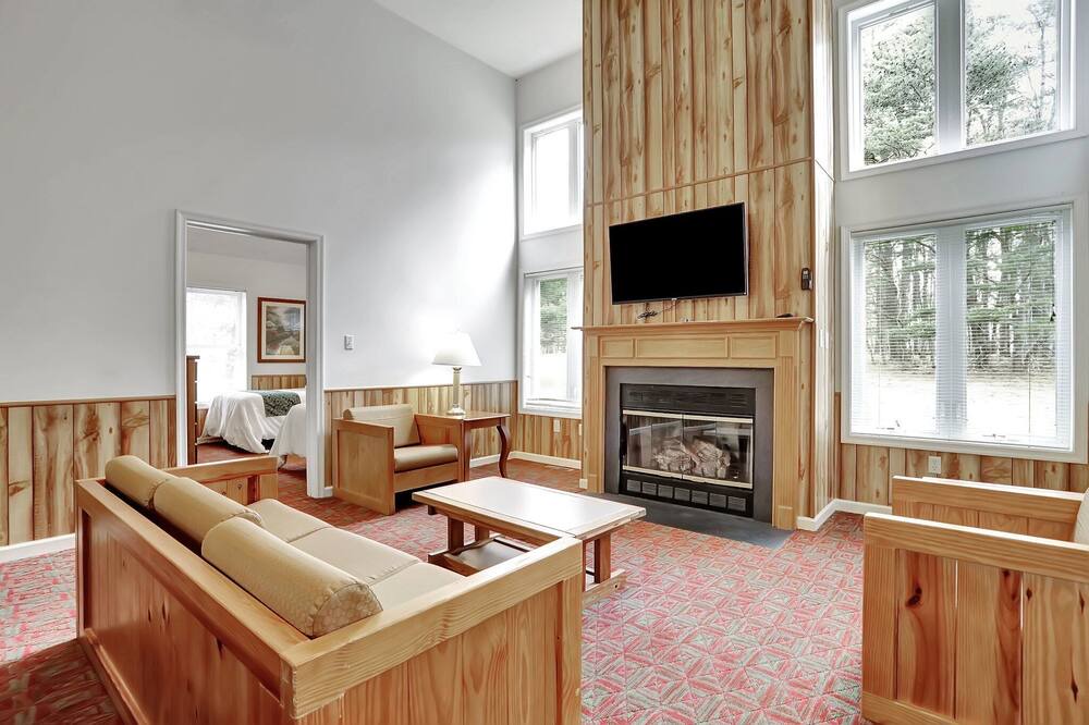 Photo of Livingroom in The Woods