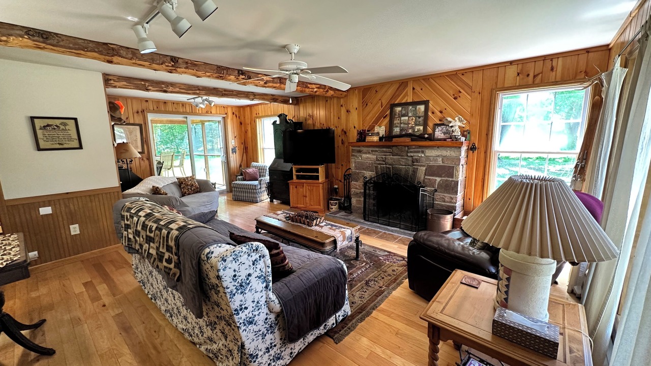 Photo of Livingroom in Upper Jay