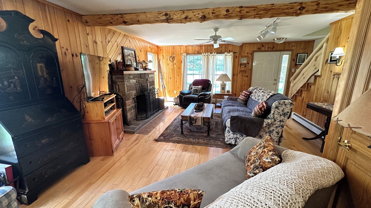 Photo of Livingroom in Upper Jay