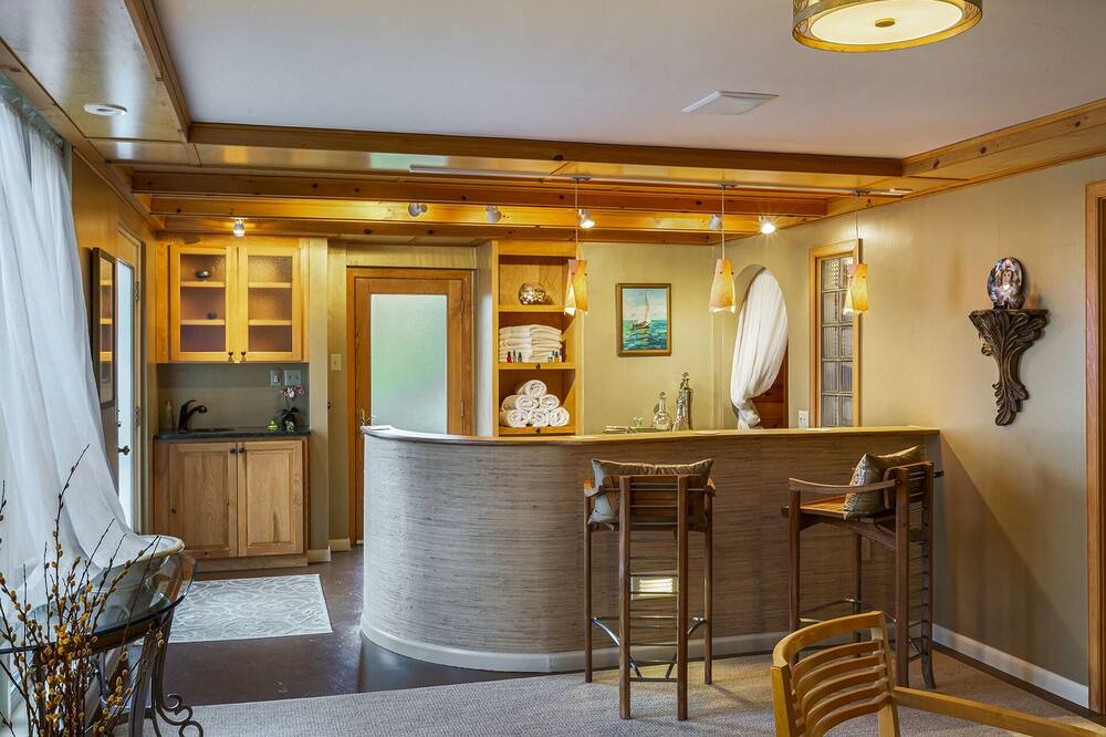 Photo of Kitchen in Lyndeborough