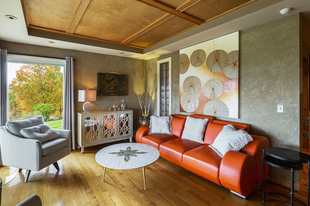 Photo of Livingroom in Lyndeborough