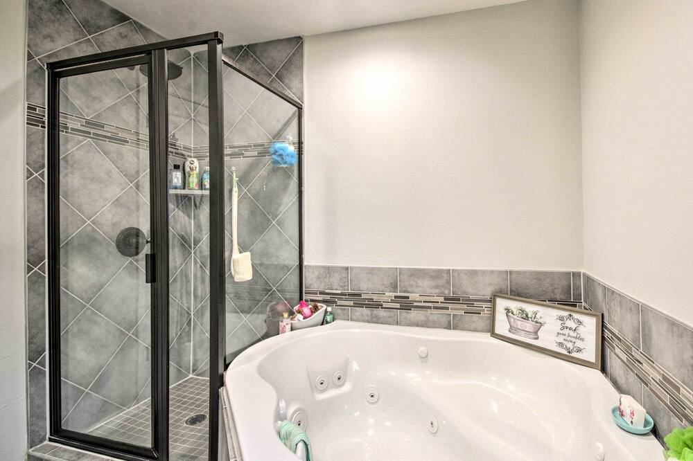 Photo of Bathroom in Barrett