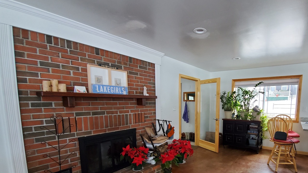 Photo of Livingroom in Dryden