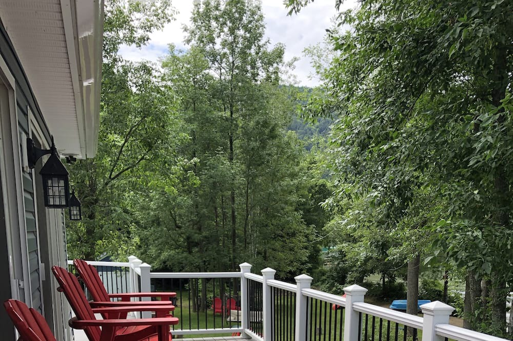 Photo of Patio Balcony in Ticonderoga