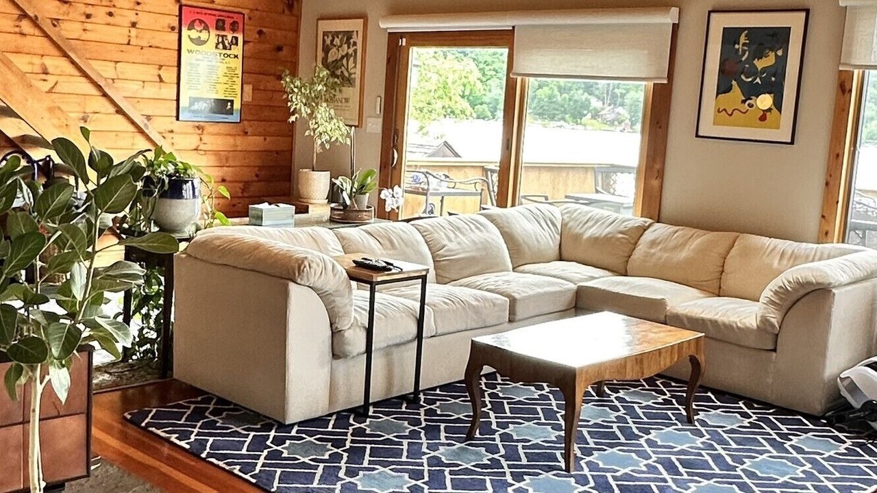 Photo of Livingroom in White Lake