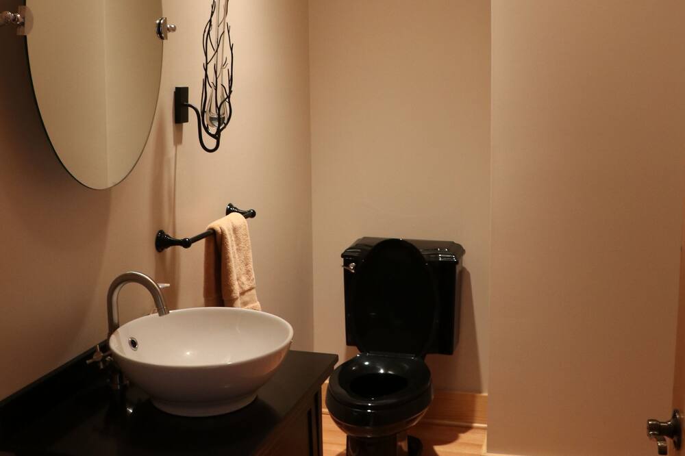 Photo of Bathroom in Caldwell