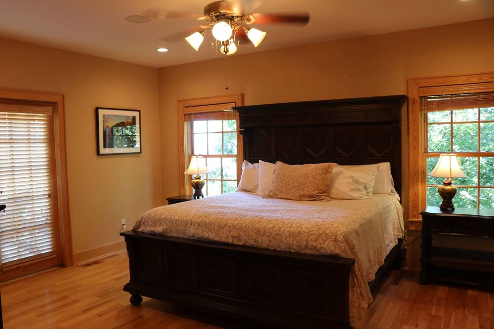 Photo of Bedroom in Caldwell