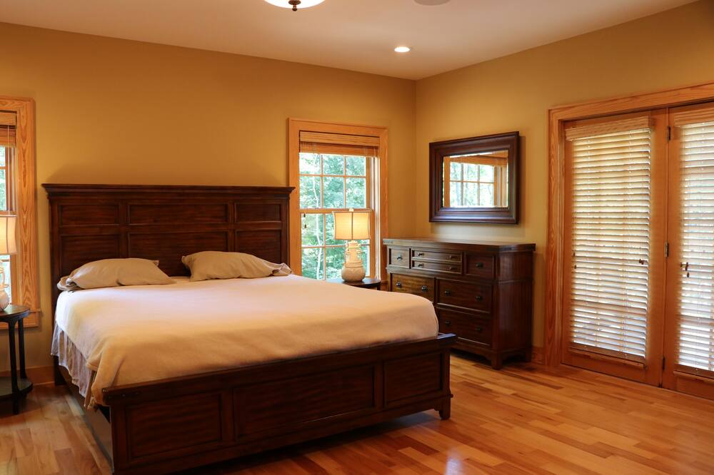 Photo of Bedroom in Caldwell