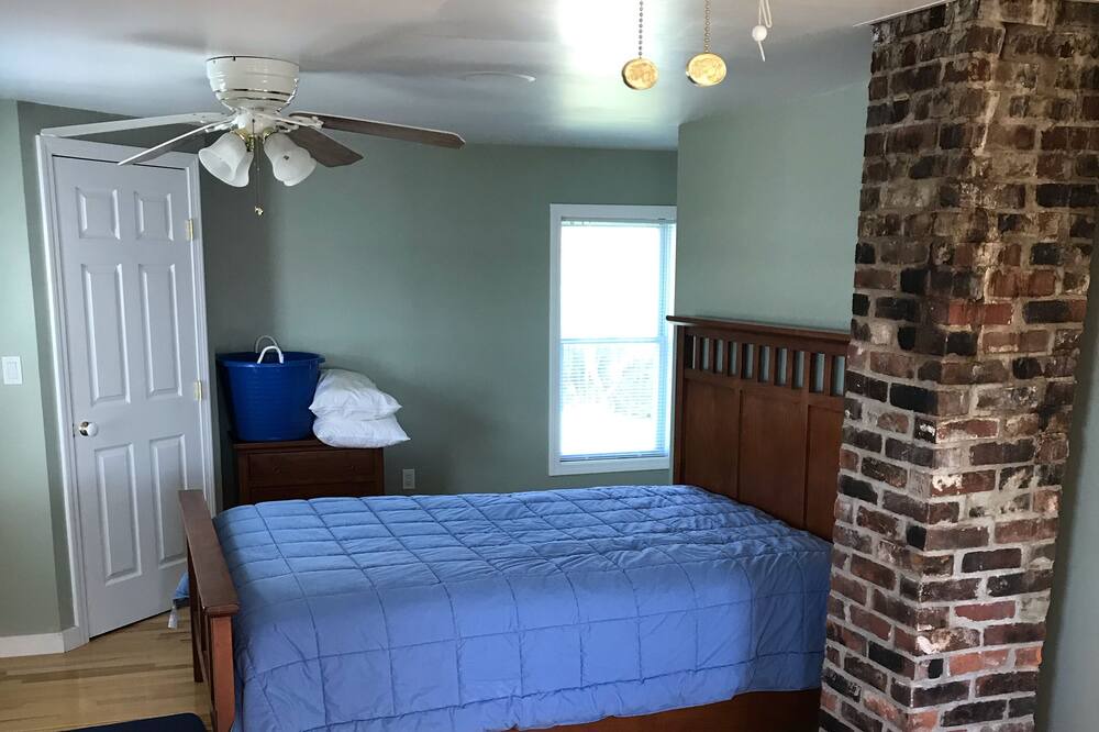 Photo of Bedroom in Jonesport