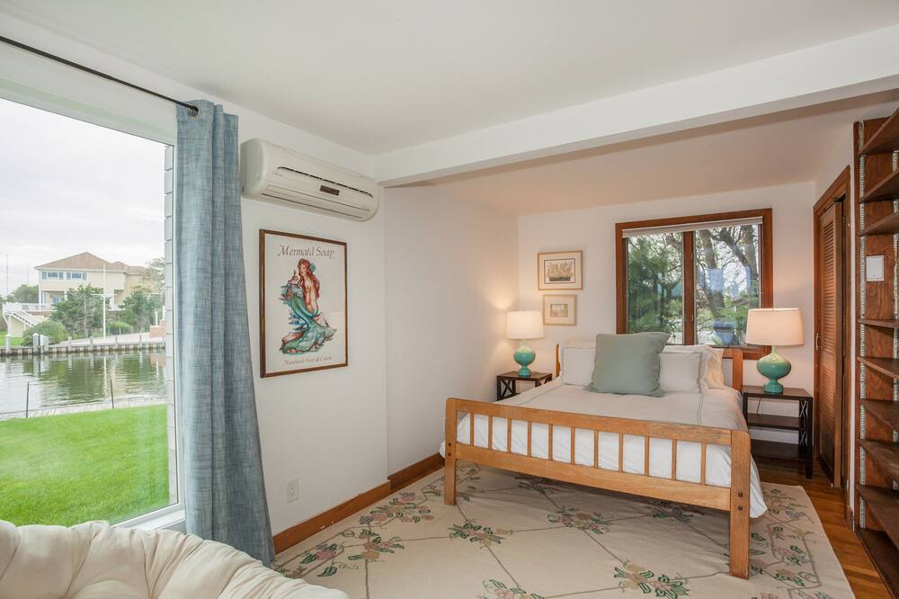 Photo of Bedroom in Westhampton Beach