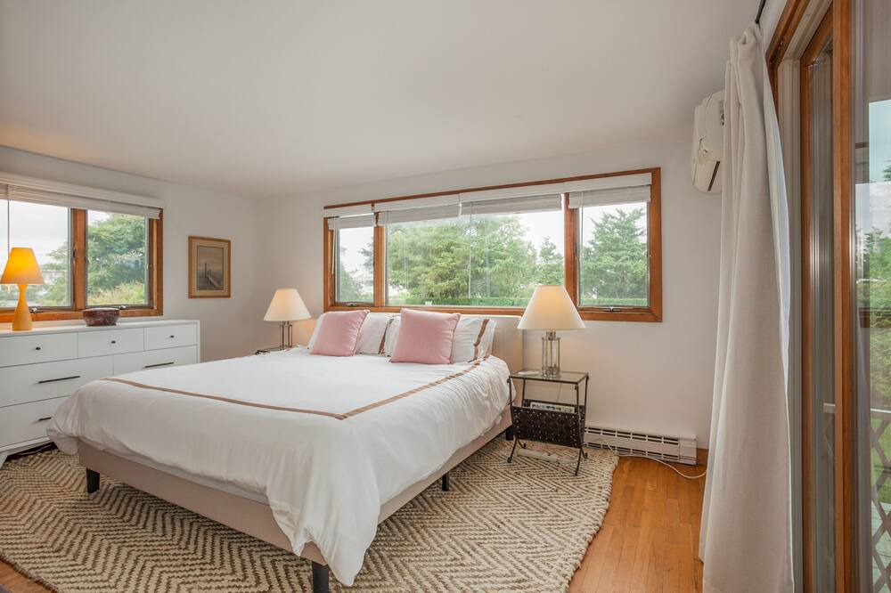 Photo of Bedroom in Westhampton Beach