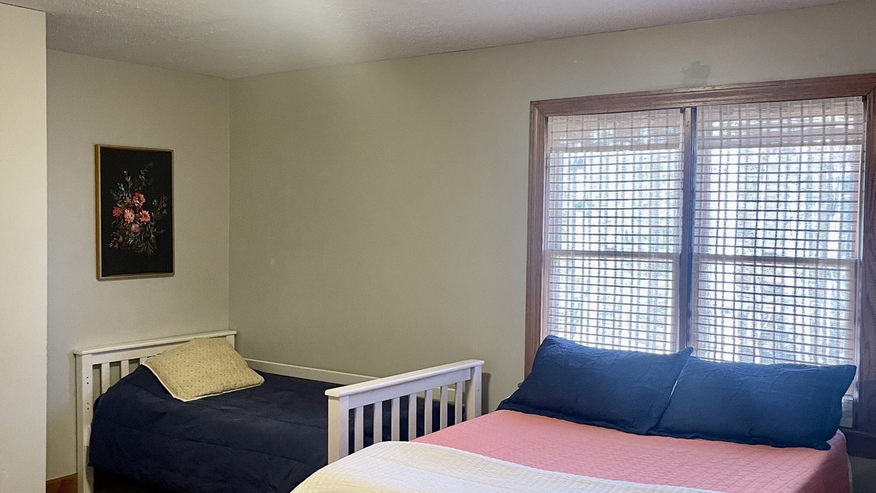 Photo of Bedroom in New River