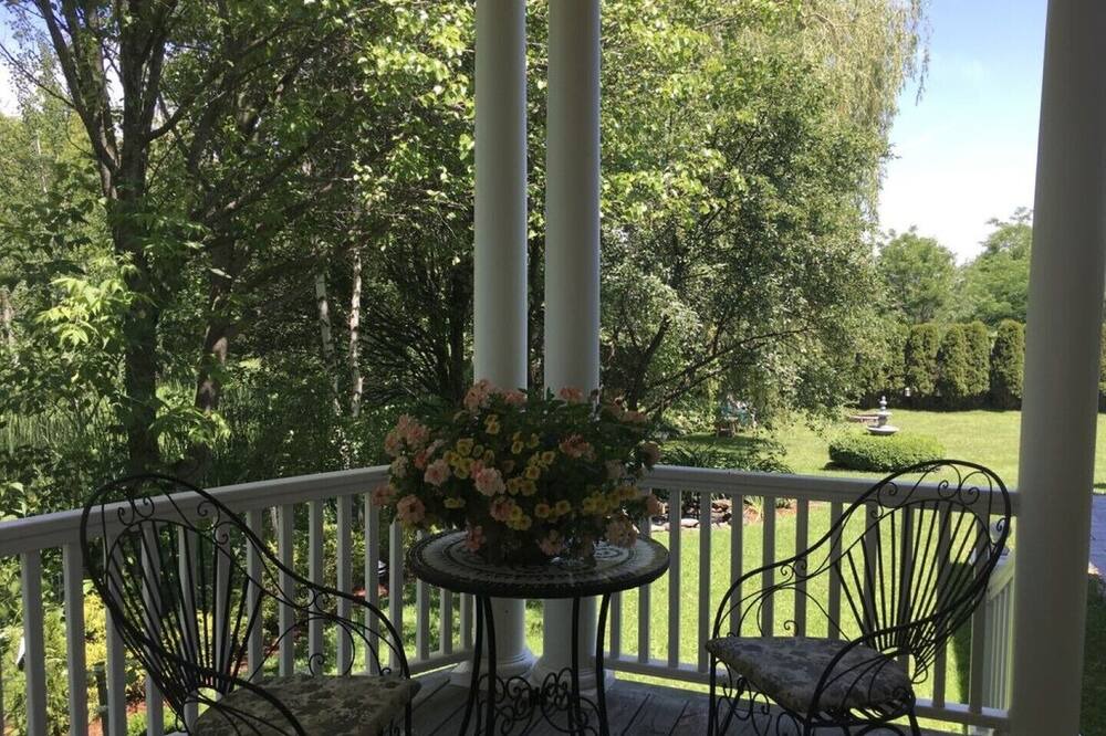 Photo of Patio Balcony in Williston North