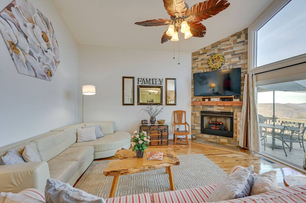 Photo of Livingroom in Roaring Gap