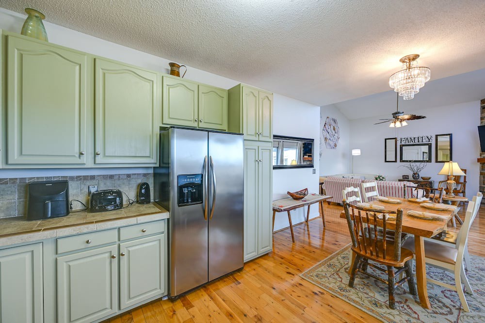 Photo of Kitchen in Roaring Gap