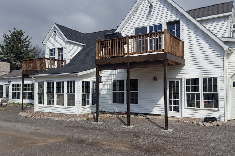 Photo of Outdoor in Batavia