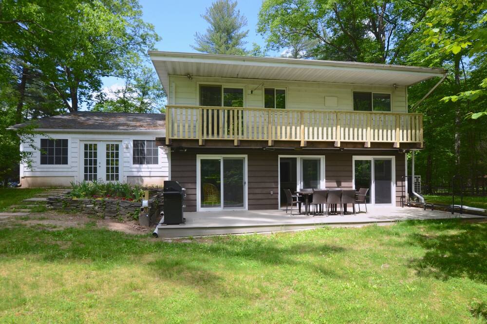 Photo of Outdoor in Woodstock