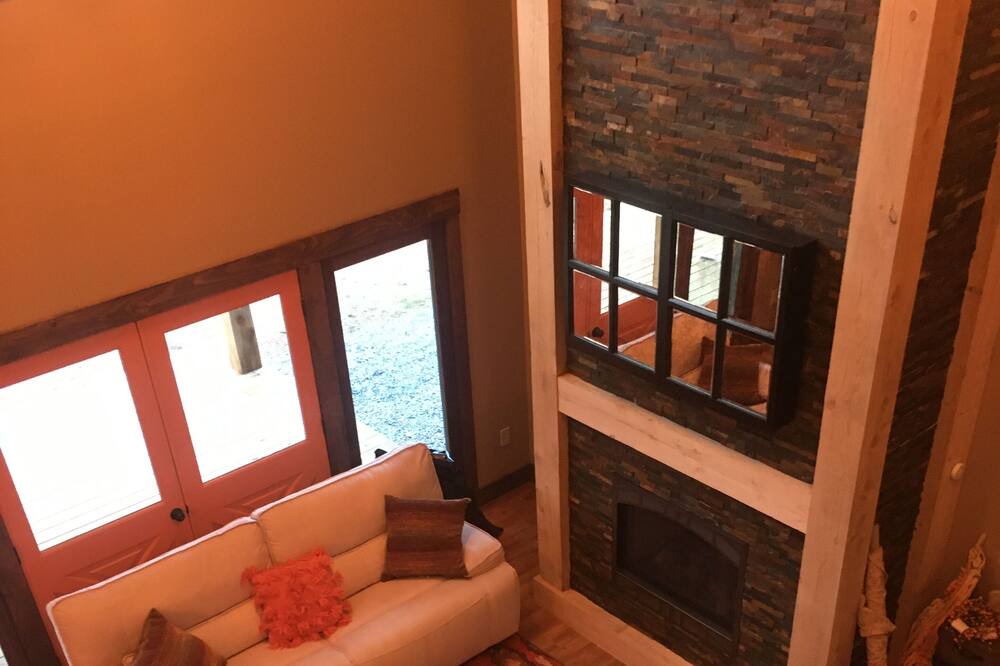 Photo of Livingroom in Mendon
