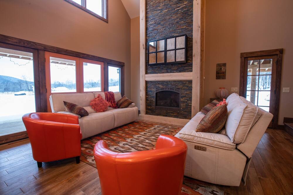 Photo of Livingroom in Mendon
