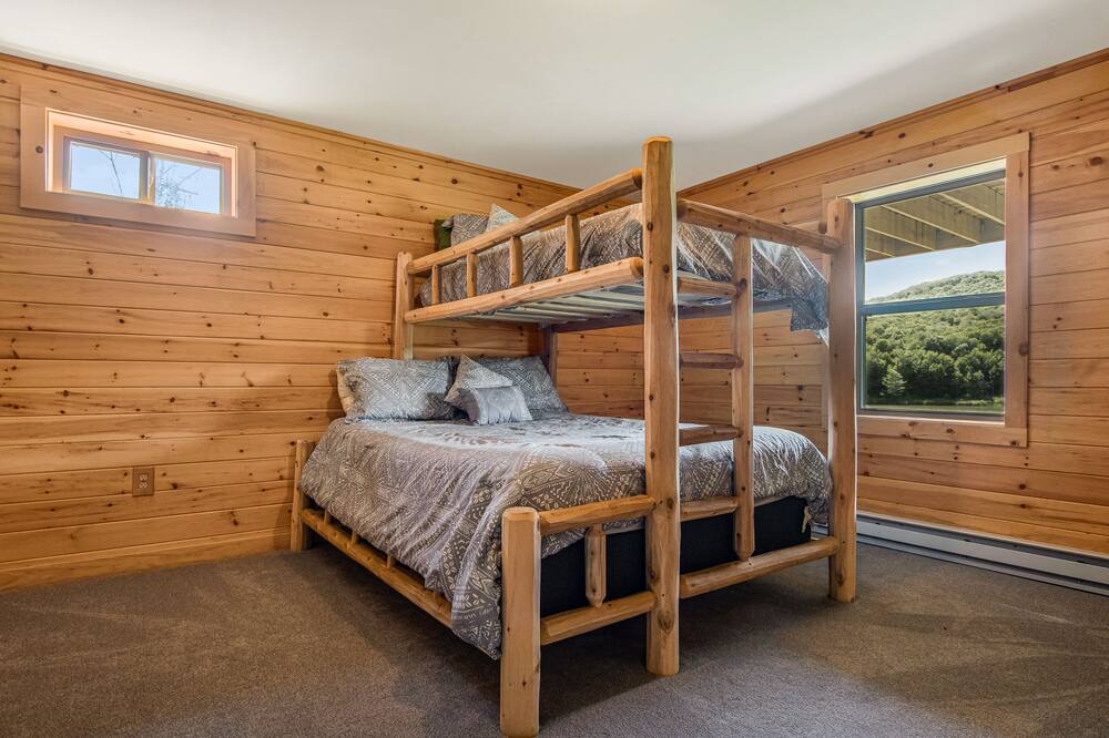 Photo of Bedroom in South Kortright