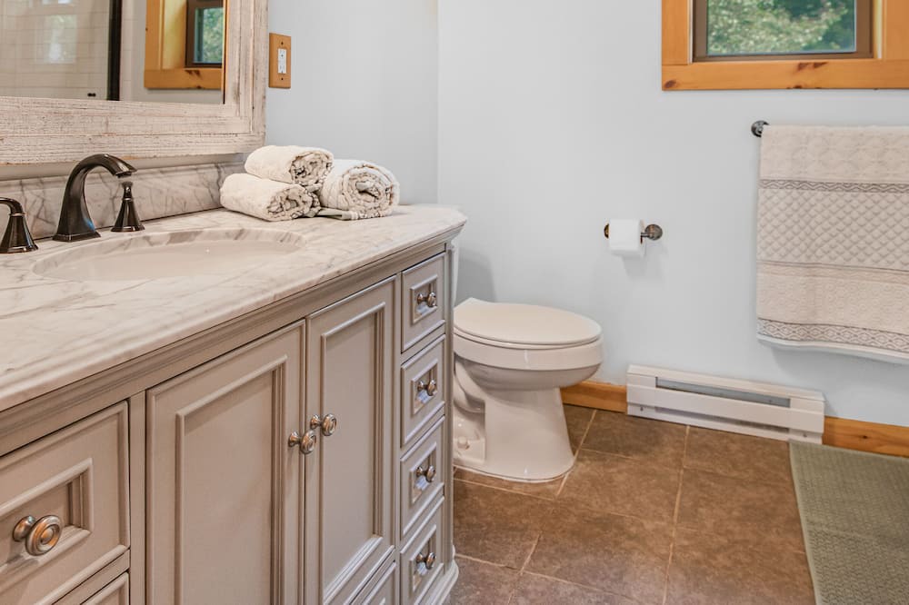 Photo of Bathroom in South Kortright