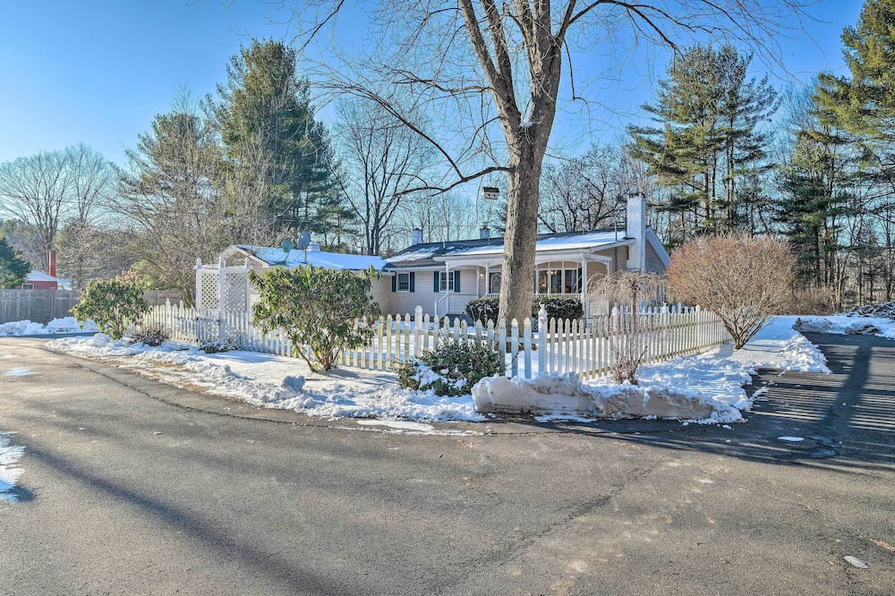 Photo of Others in Hollowville