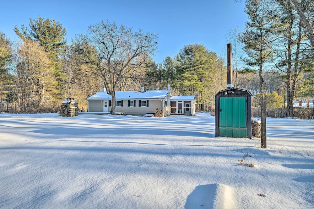Photo of Others in Hollowville
