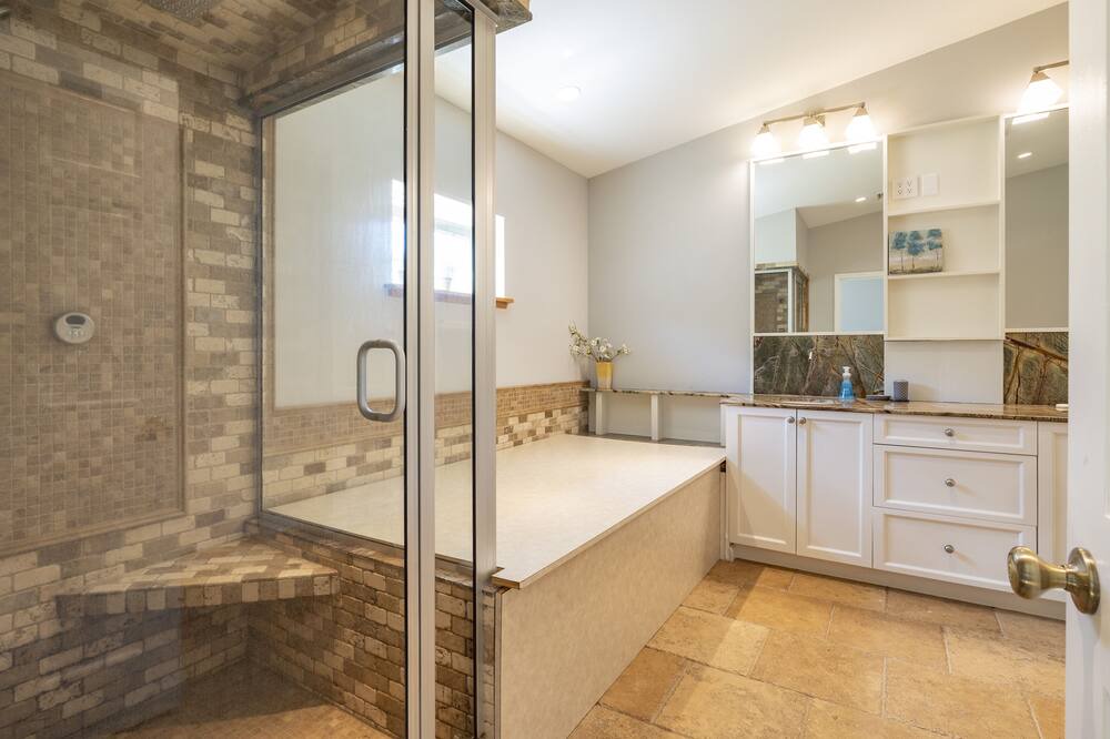 Photo of Bathroom in Town of Schodack