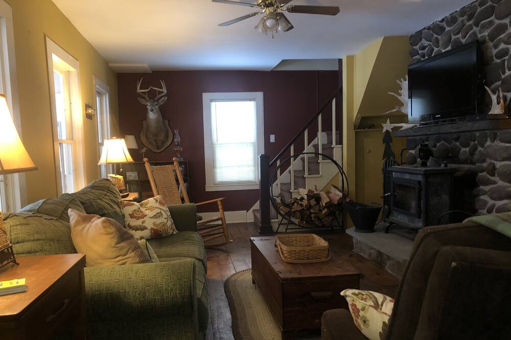 Photo of Livingroom in Maryland