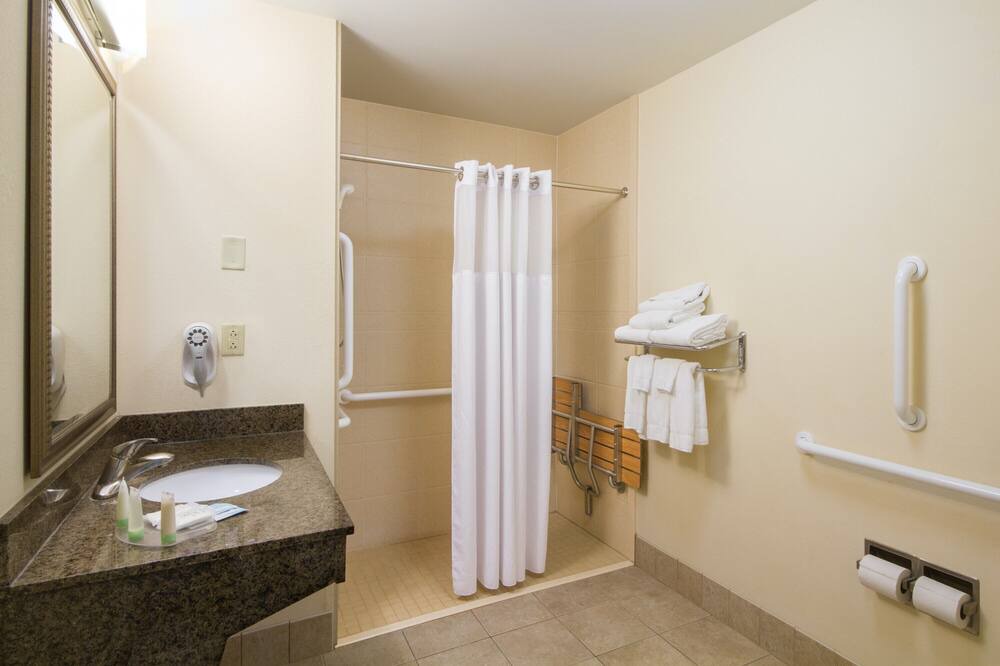 Photo of Bathroom in West Seneca