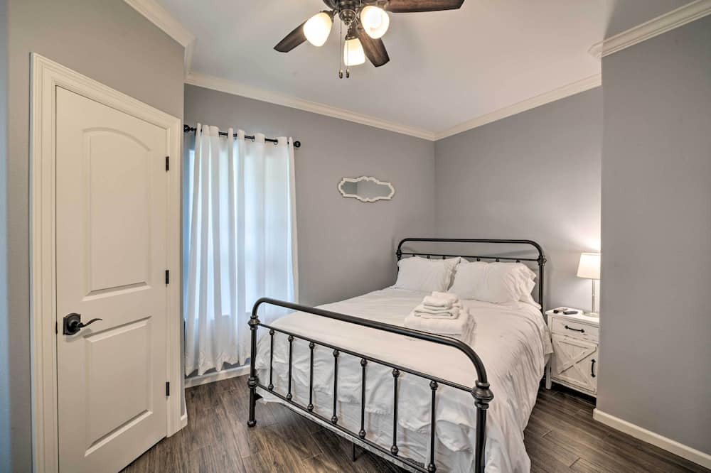 Photo of Bedroom in Huntsville