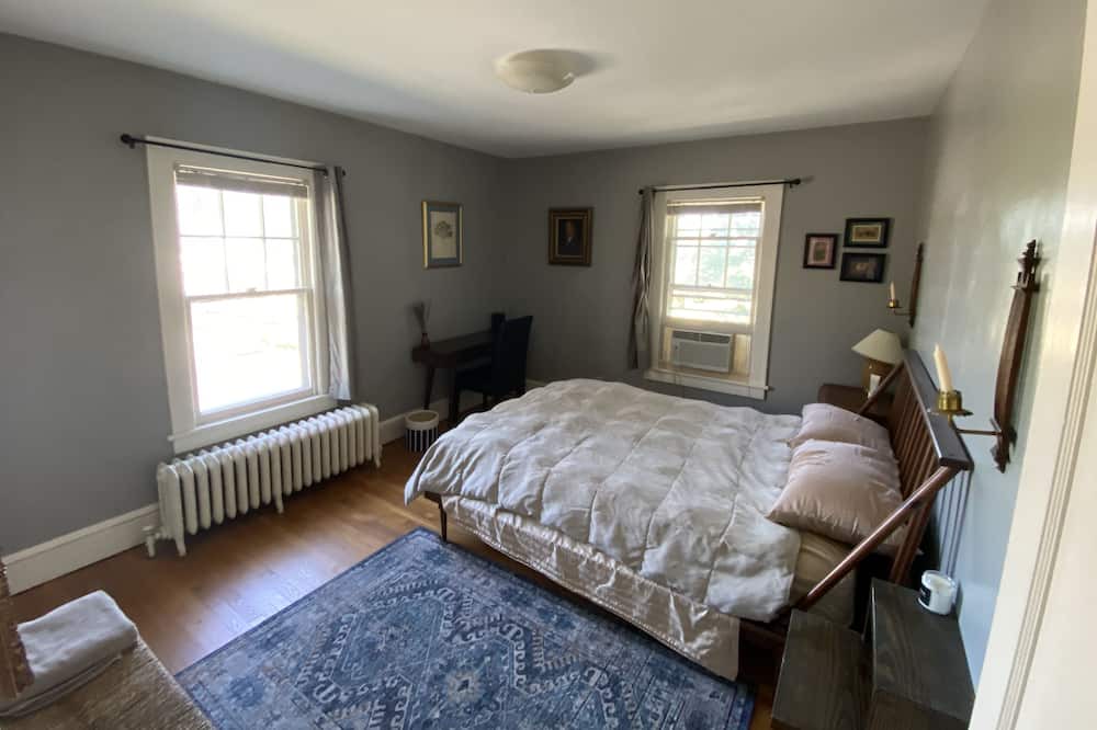 Photo of Bedroom in Kingston