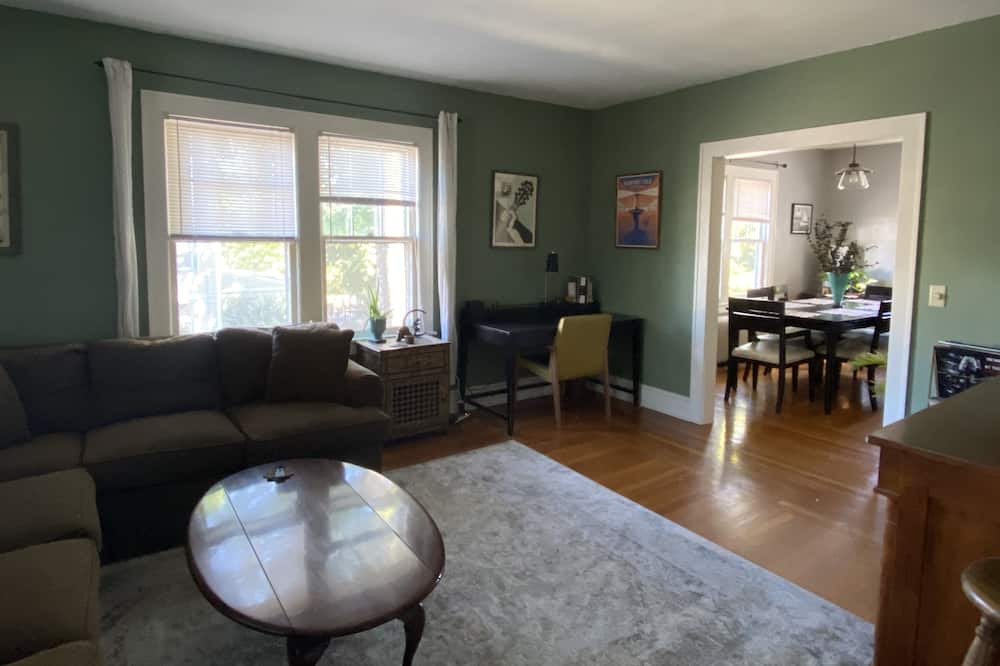 Photo of Livingroom in Kingston