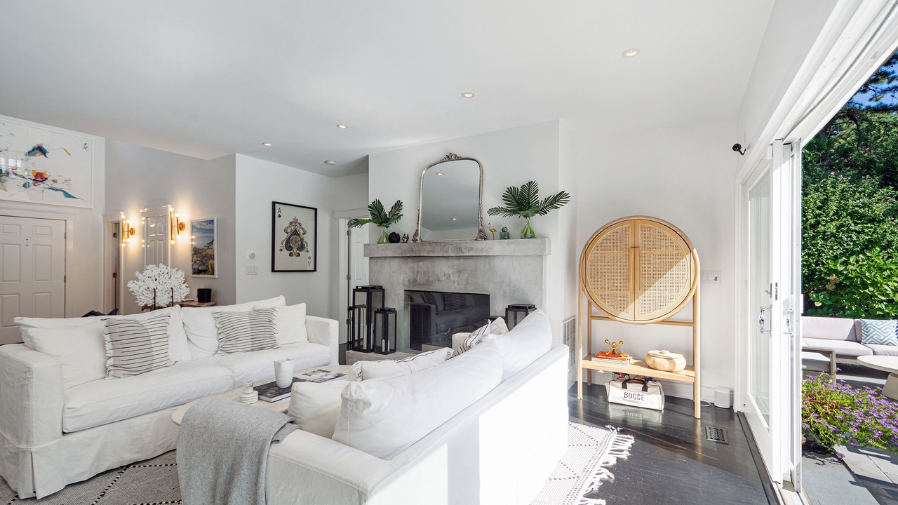 Photo of Livingroom in Shinnecock Hills
