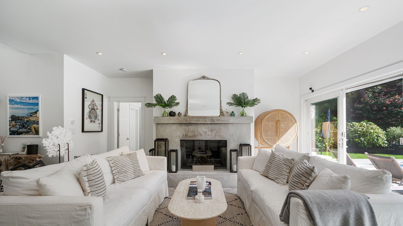 Photo of Livingroom in Shinnecock Hills