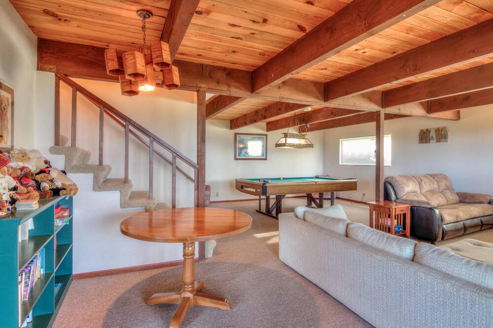 Photo of Livingroom in Sandpiper Village