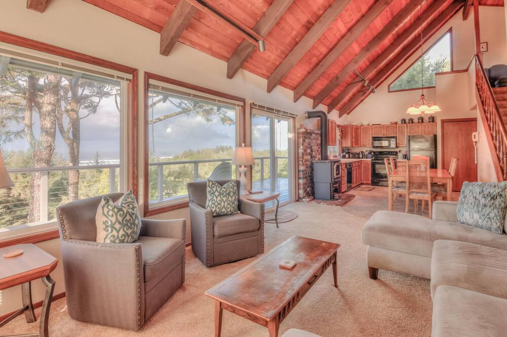 Photo of Livingroom in Sandpiper Village