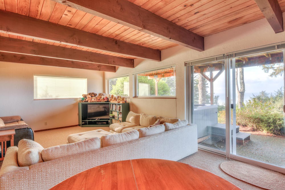 Photo of Livingroom in Sandpiper Village