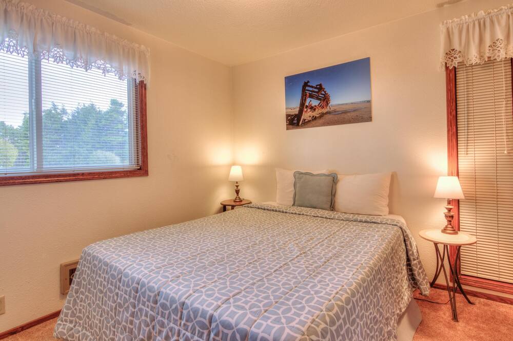 Photo of Bedroom in Sandpiper Village