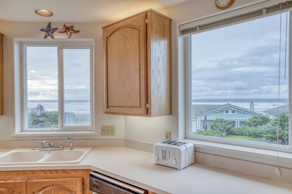 Photo of Kitchen in Sandpiper Village