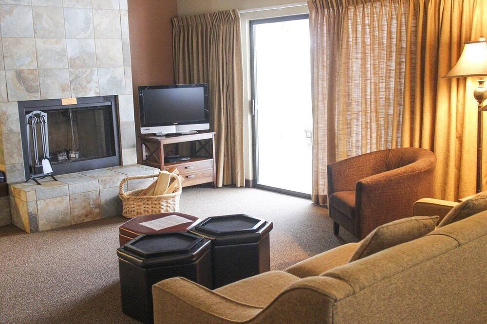 Photo of Livingroom in Manson