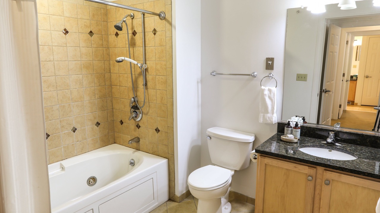 Photo of Bathroom in Hunter