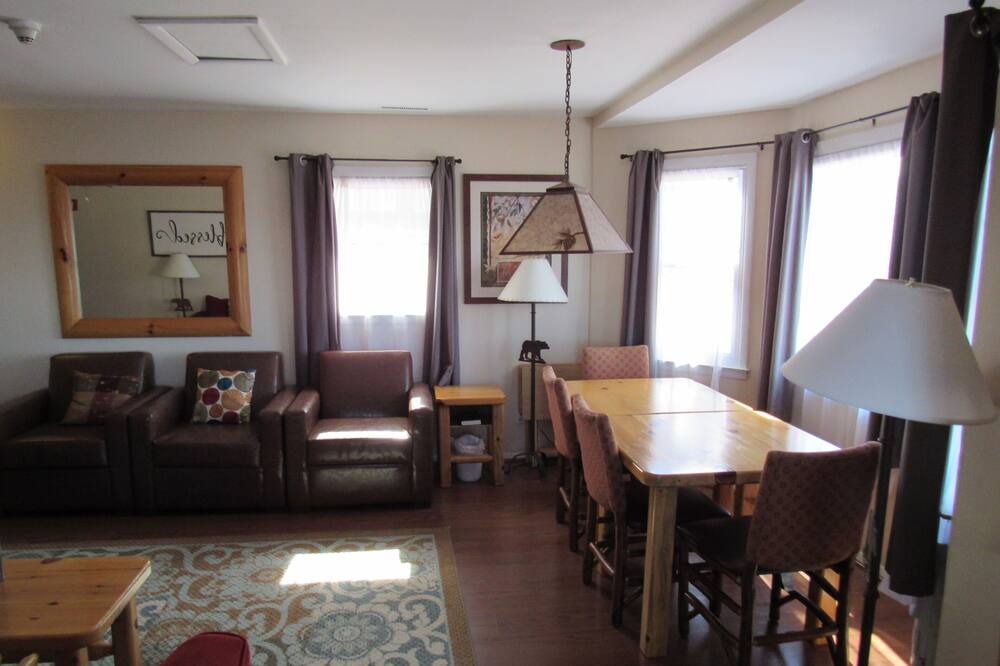 Photo of Livingroom in Wading River