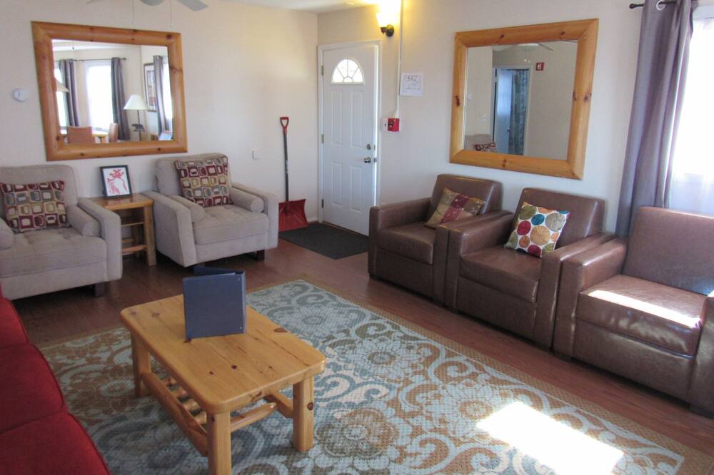 Photo of Livingroom in Wading River