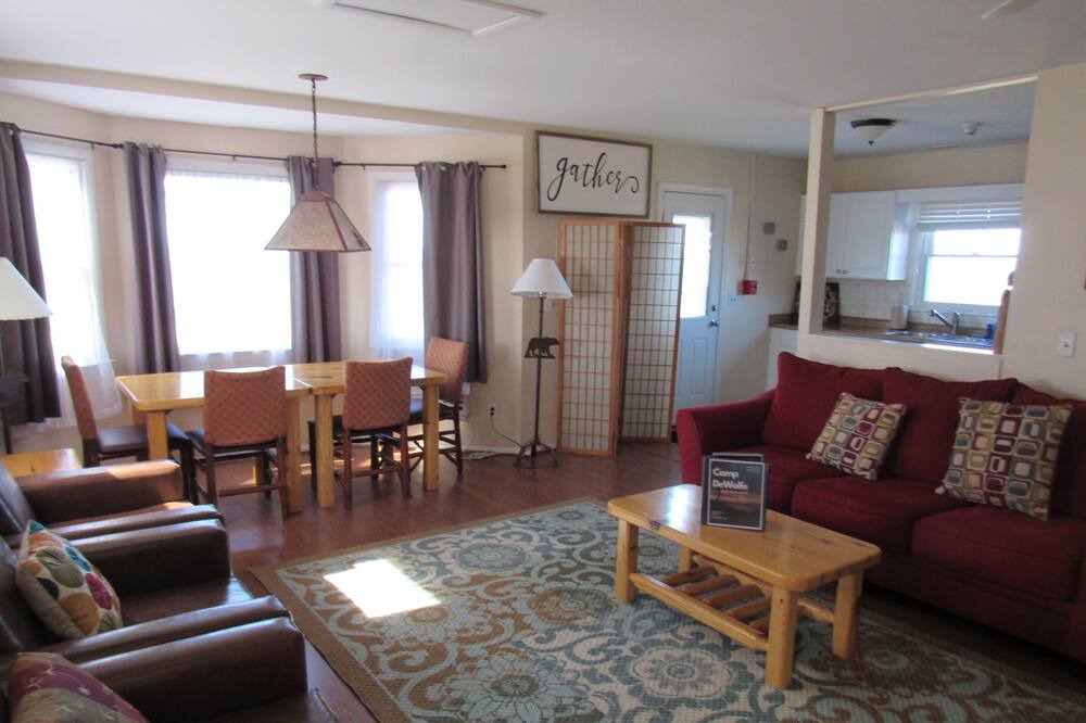 Photo of Livingroom in Wading River