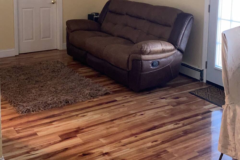 Photo of Livingroom in Centereach