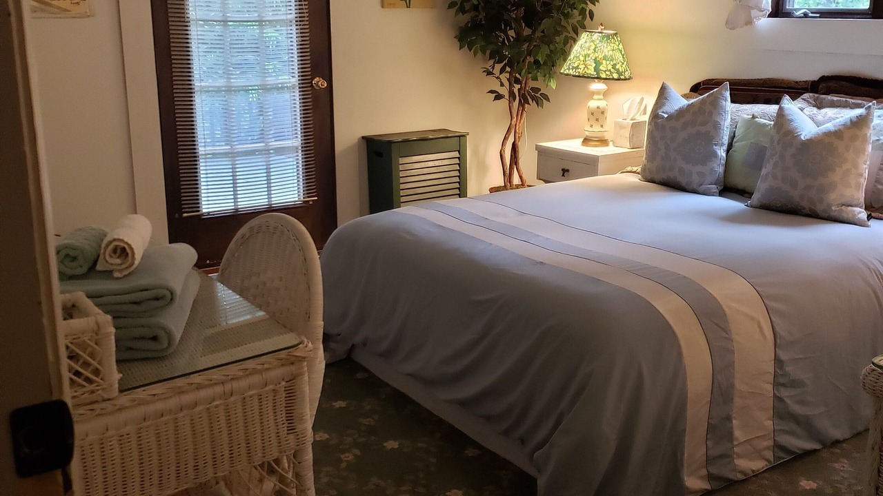 Photo of Bedroom in Staatsburg